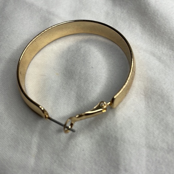 Hoop earrings - Picture 3 of 3